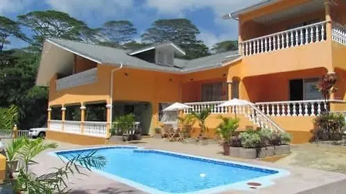 Hotel Albizia Lodge Green Estate Pointe Au Sel
